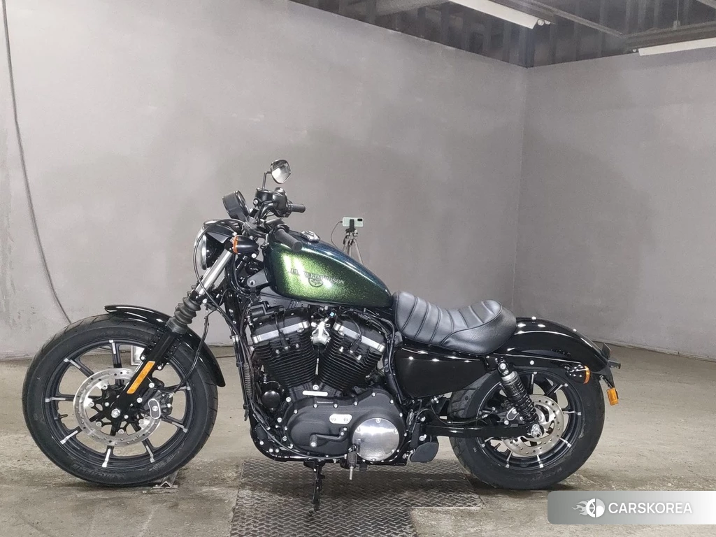 Проданный Harley-Davidson Sportster XL883N 2018 из Японии, фото 2