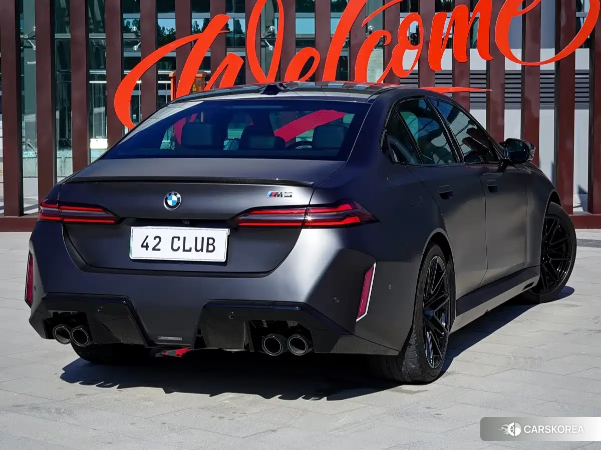 BMW M5 2026 Черный из Китая, фото 6