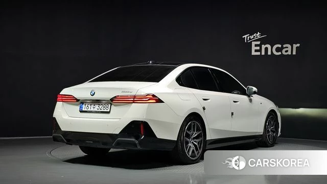 BMW 5 Series (G60) id 4871126 из Кореи 12
