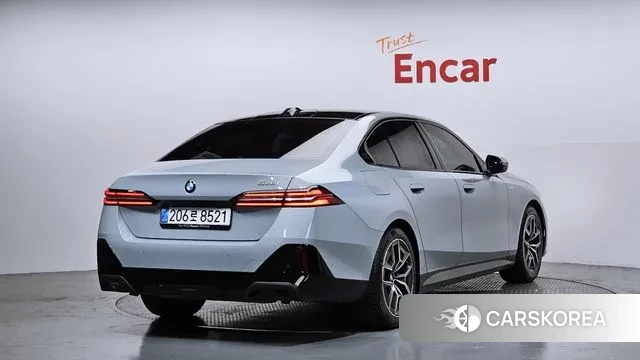 BMW 5 Series (G60) id 3711225 из Кореи 12