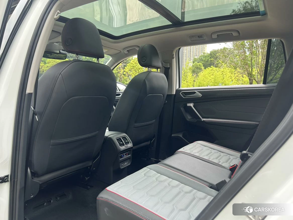 Volkswagen Tiguan L 2023 Белый из Китая, фото 6