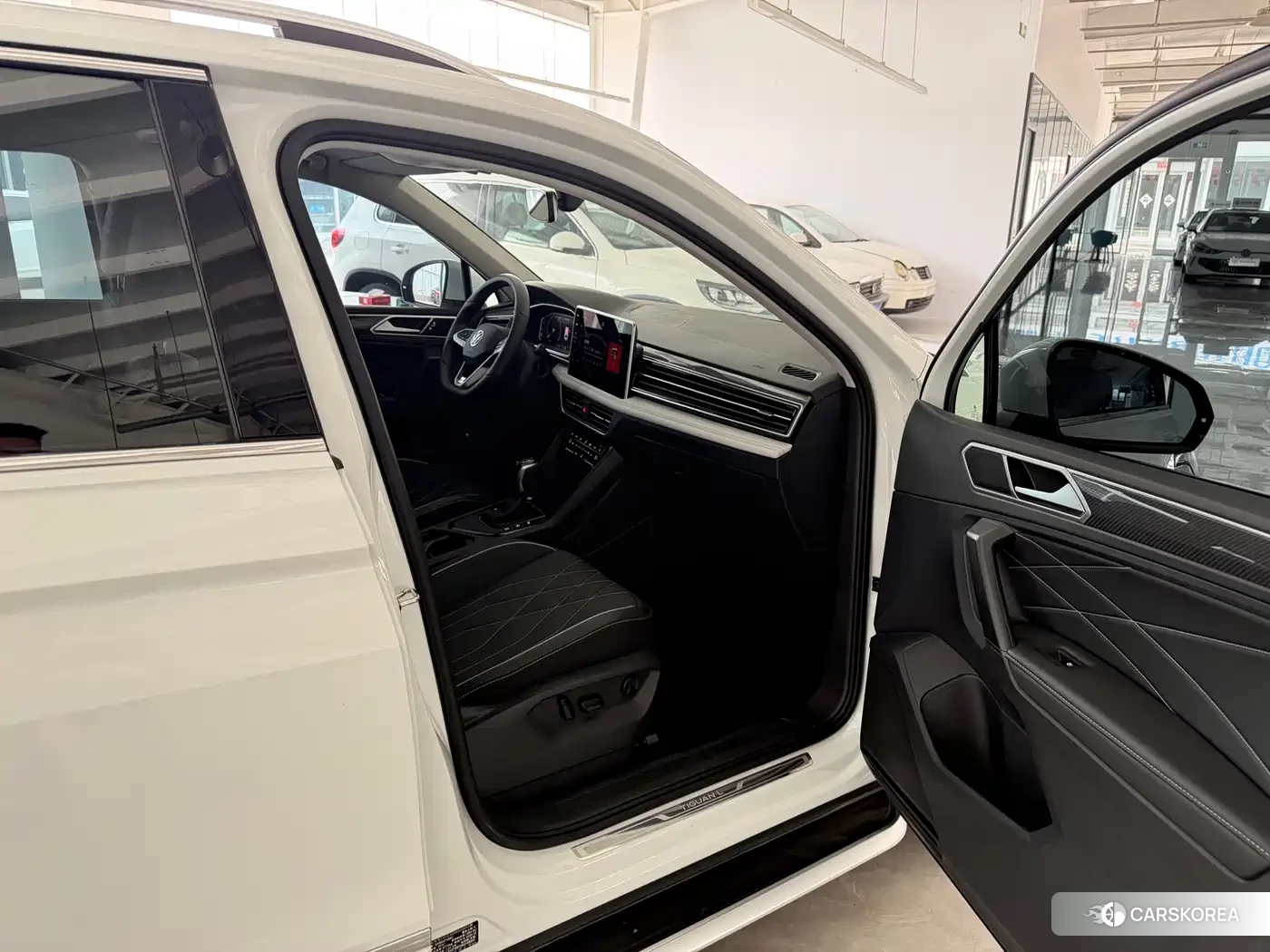 Volkswagen Tiguan L 2025 Белый из Китая, фото 4