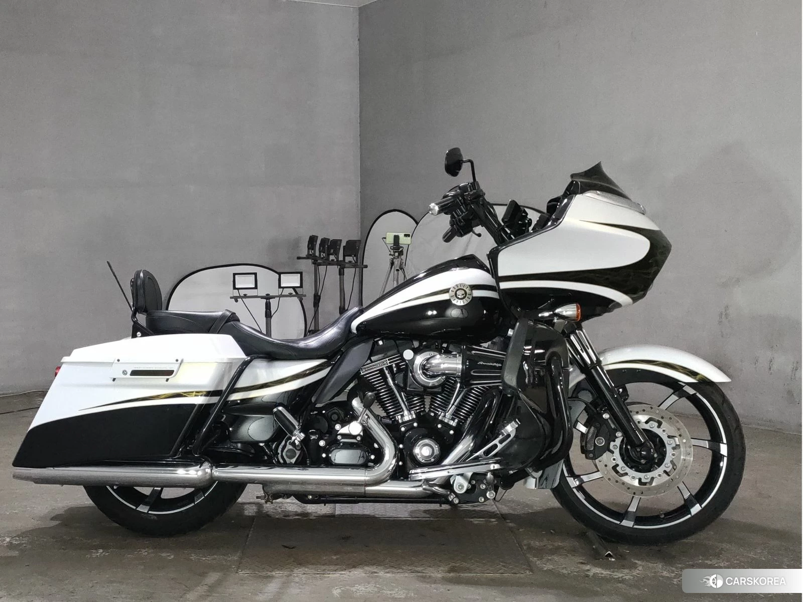 Проданный Harley-Davidson Road Glide FLTRXSE1800 CVO 2012 из Японии, фото 3
