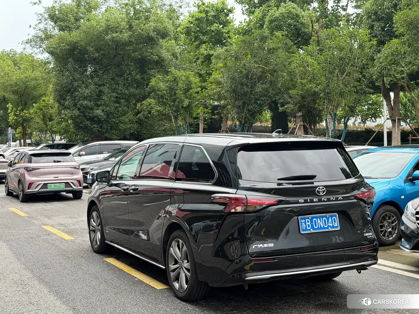 Toyota Sienna 2025 Черный из Китая, фото 2