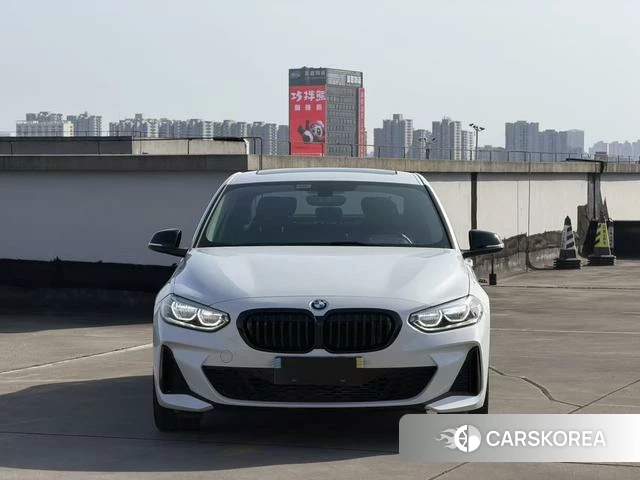 BMW 1 series 2021 Белый из Китая, фото 2