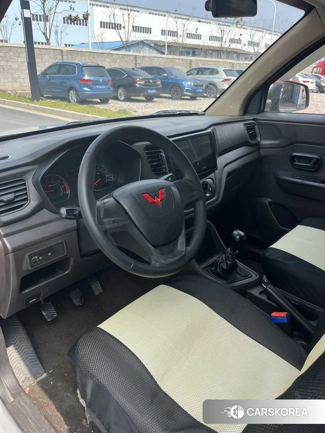 Wuling Automobile Wuling Hongguang V 2022 Серебристо-серый из Китая, фото 3