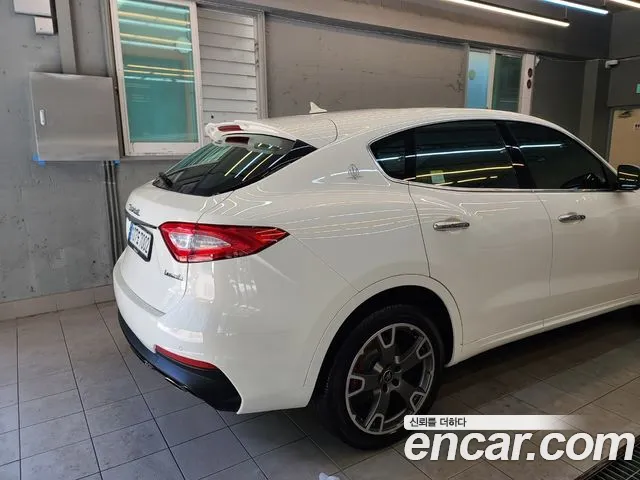 Maserati Levante id 2685389 из Кореи 2