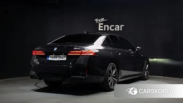 BMW 5 Series (G60) id 3711213 из Кореи 12