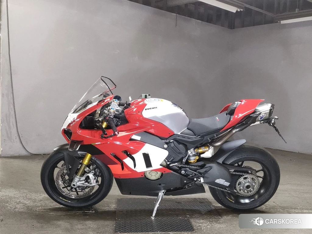 Проданный Ducati PANIGALE V4 R 2023 из Японии