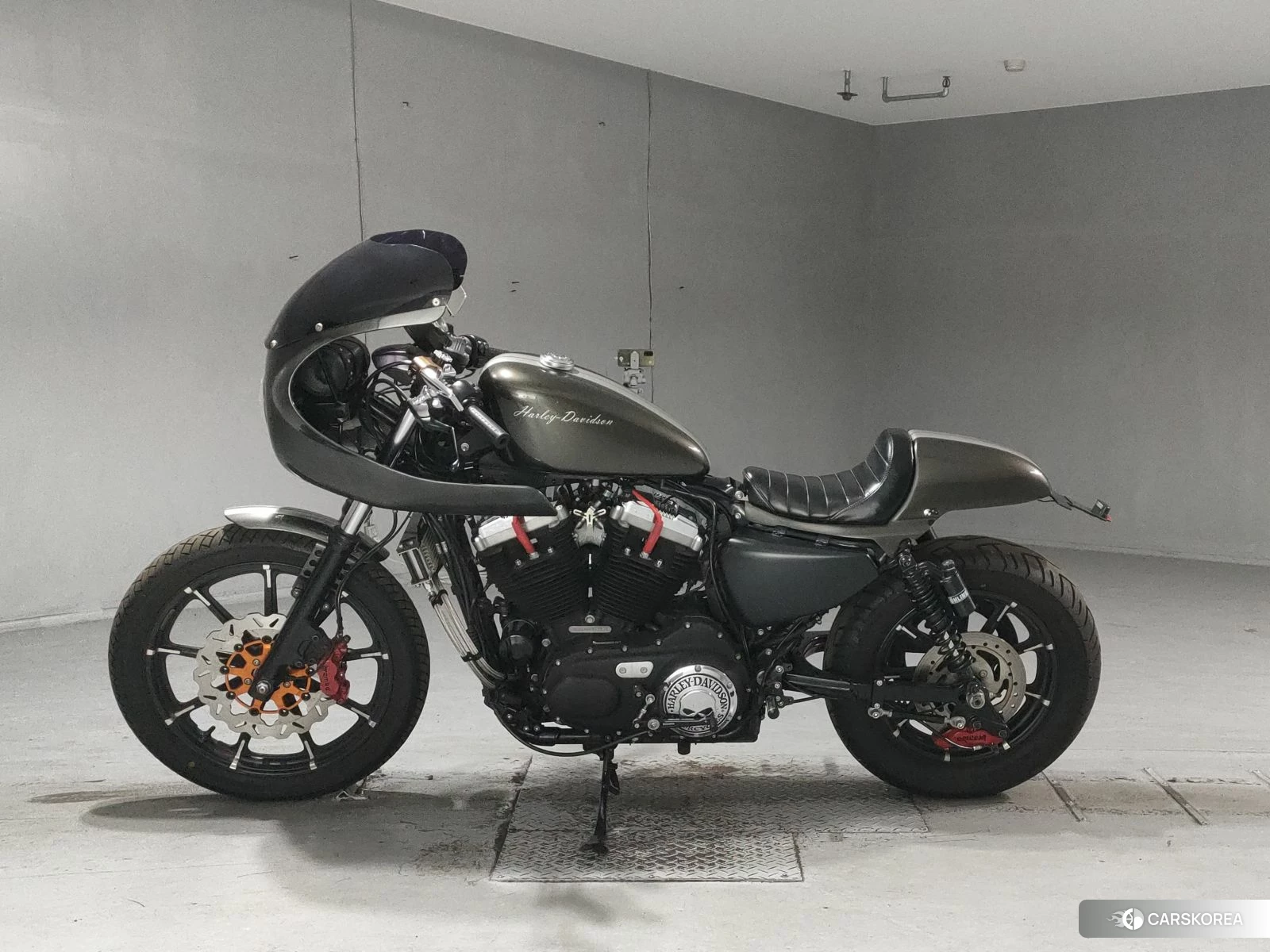 Harley-Davidson Sportster XL883N 2017 из Японии, фото 3