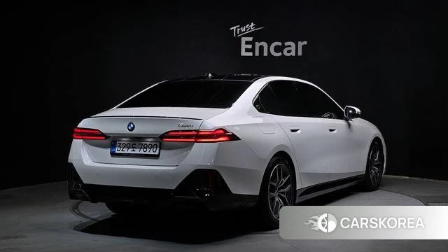 BMW 5 Series (G60) id 4634965 из Кореи 12