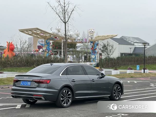 Audi A4L id 4259581 из Китая 9