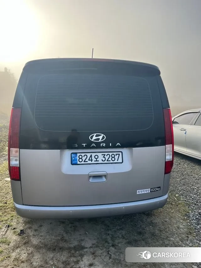 Hyundai Staria 2024 Серебряный из Кореи, фото 2