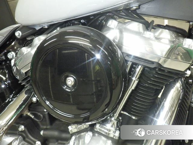 Engine photo