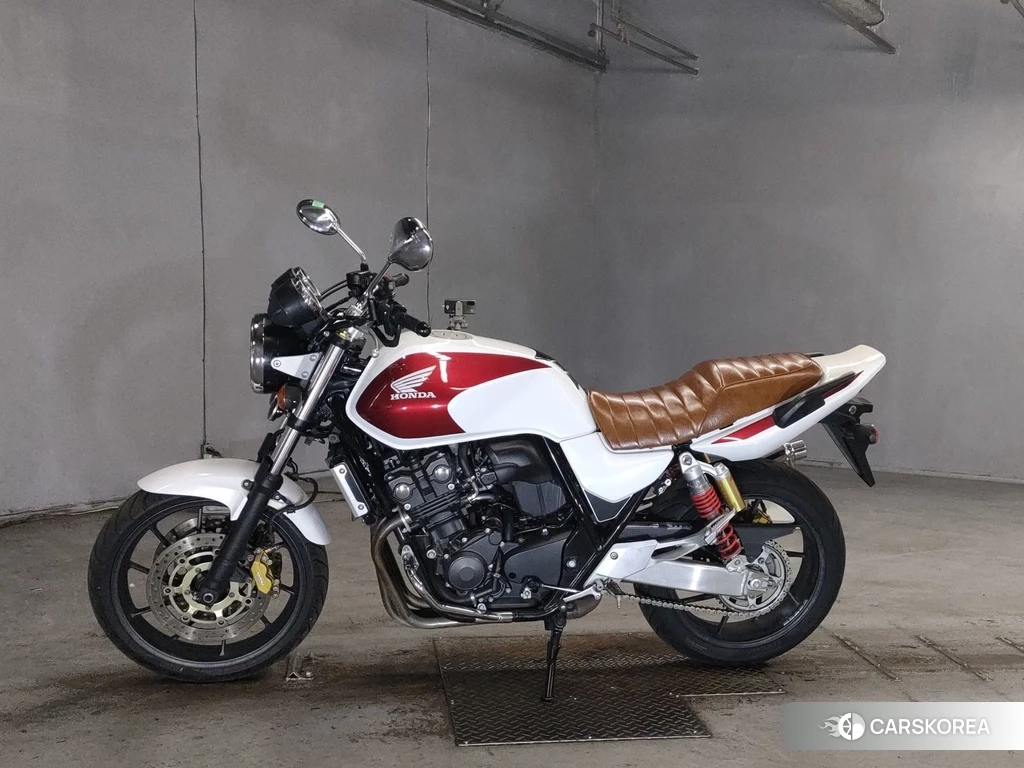 Проданный Honda CB400SF 2015 из Японии, фото 2