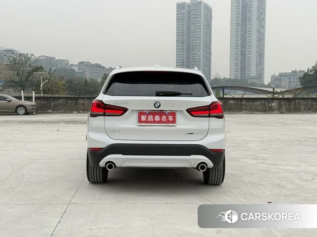 BMW X1 2021 Белый из Китая, фото 2
