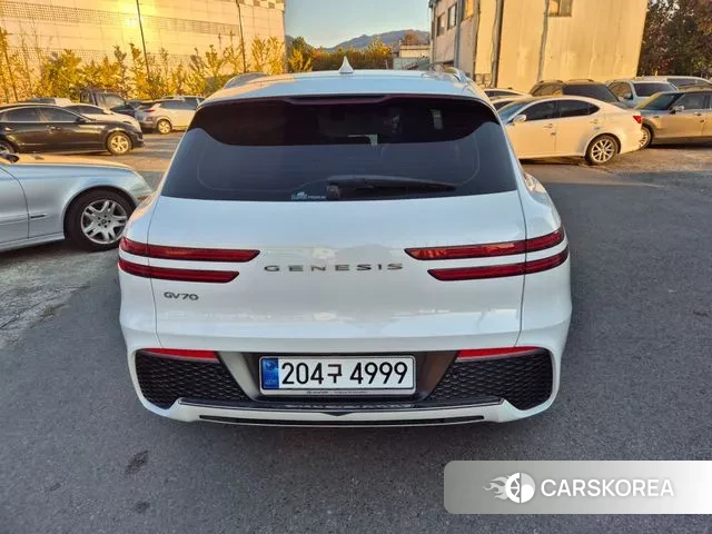 Genesis GV70 id 3378778 из Кореи 11