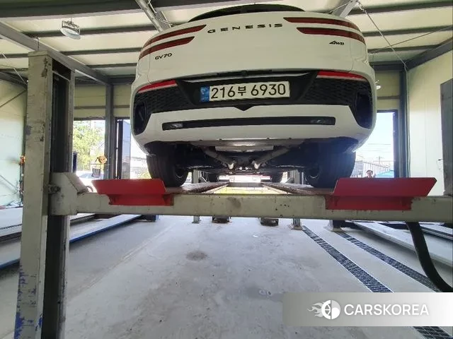 Genesis GV70 2022 Белый из Кореи, фото 2