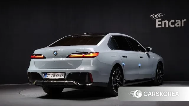 BMW 7 Series (G70) id 3410619 из Кореи 12