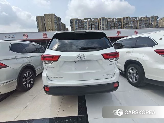 Toyota Highlander 2021 Белый из Китая, фото 2