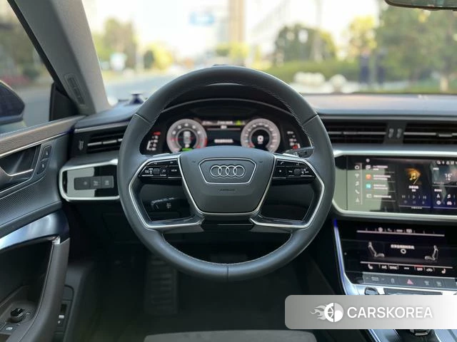 Audi A7L id 4275919 из Китая 12