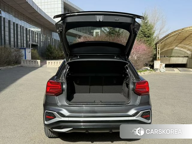 Audi Q2L id 4253789 из Китая 12