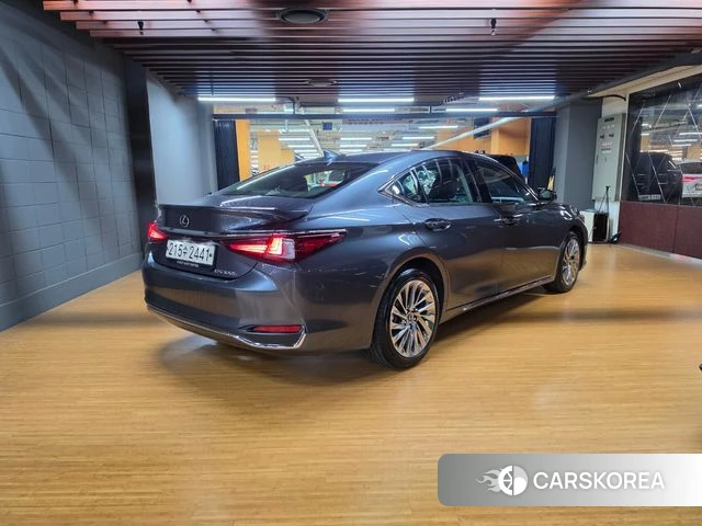 Lexus ES300h 7th generation id 4511094 из Кореи 10