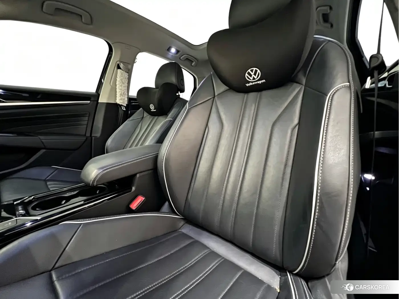 Volkswagen Passat plug-in hybrid 2023 Черный из Китая, фото 3