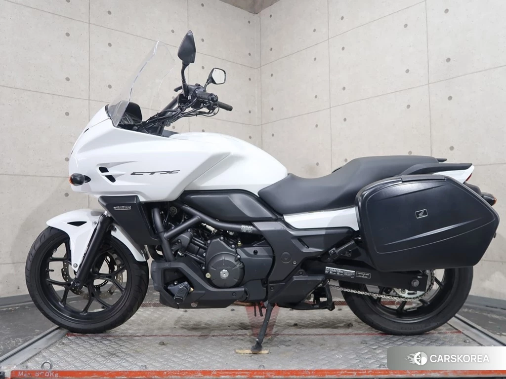 Проданный Honda CTX700 DCT 2013 из Японии, фото 2