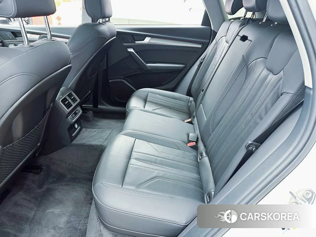 Audi Q5L id 4258624 из Китая 12