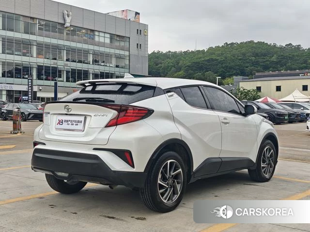 Toyota C-HR 2024 Белый из Китая, фото 6