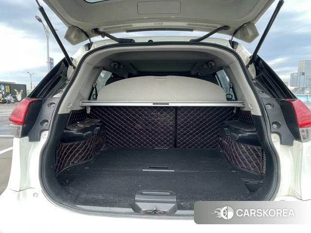 Nissan Qijun 2021 Белый из Китая, фото 2