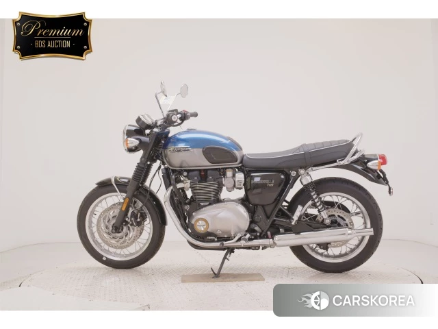 Triumph BONNEVILLE T120 2022 из Японии, фото 2