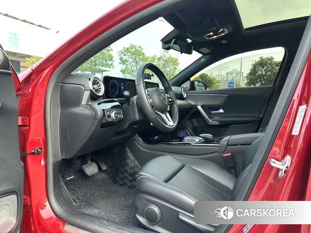 Mercedes-Benz Class A 2022 Красный из Китая, фото 2