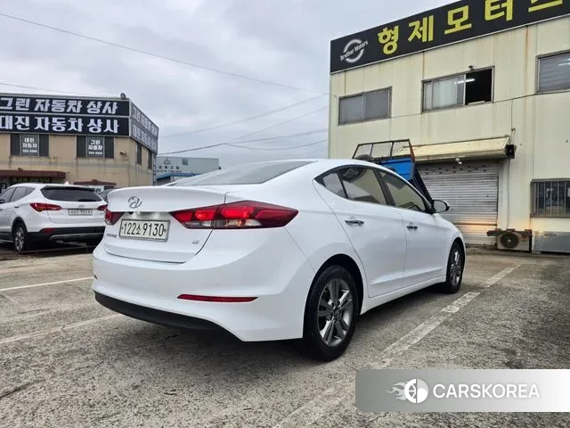 Hyundai Avante AD id 3732908 из Кореи 12