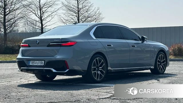 BMW 7 Series (G70) id 3877174 из Кореи 12