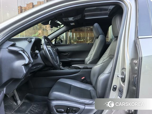 Lexus UX id 4394054 из Китая 9