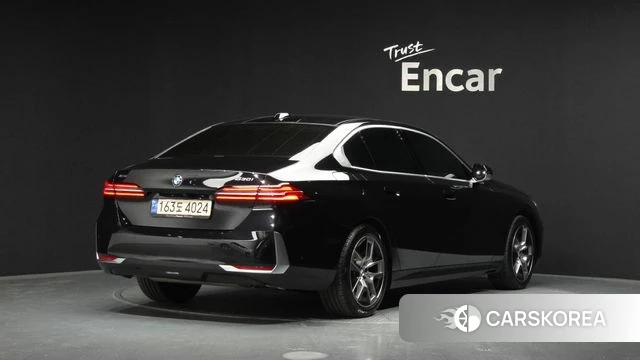 BMW 5 Series (G60) id 4248828 из Кореи 12