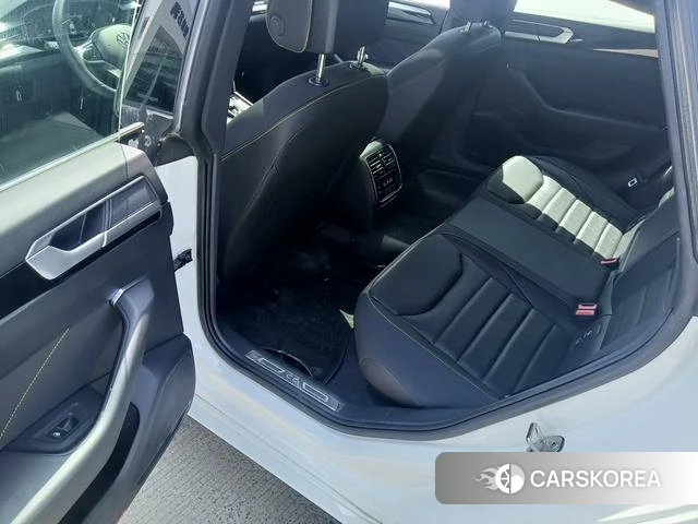 Volkswagen CC 2024 Белый из Китая, фото 2