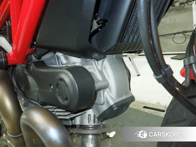 Engine photo