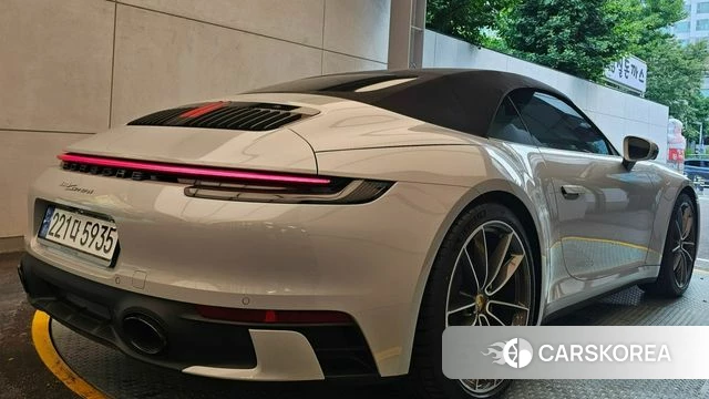 Porsche 911(992) 2024 Серебристо-серый из Кореи, фото 4