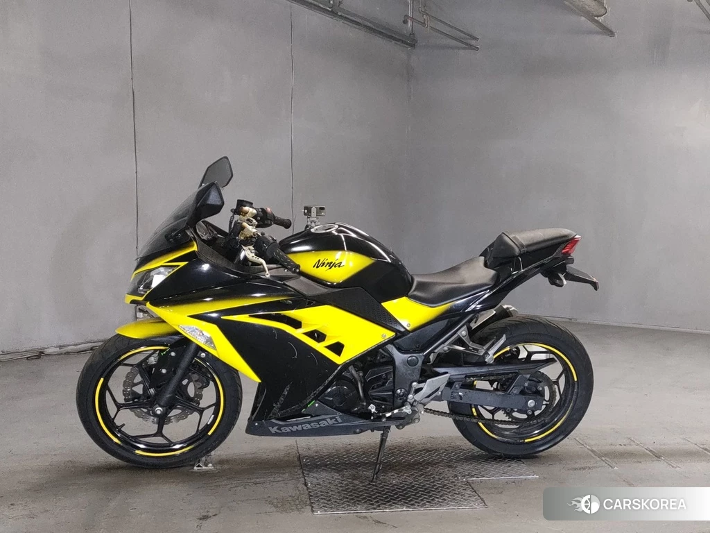 Проданный Kawasaki NINJA 250 2015 из Японии, фото 2