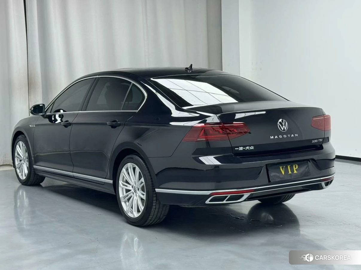 Volkswagen Magotan 2024 Черный из Китая, фото 2
