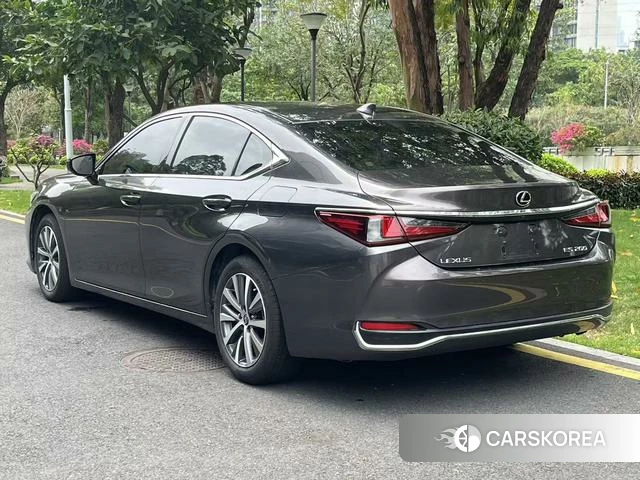 Lexus ES 2021 Темно-серый из Китая, фото 2