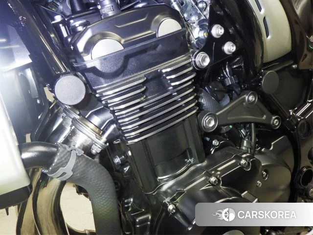 Engine photo