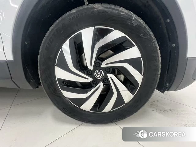 Volkswagen Tiguan L id 4297920 из Китая 12