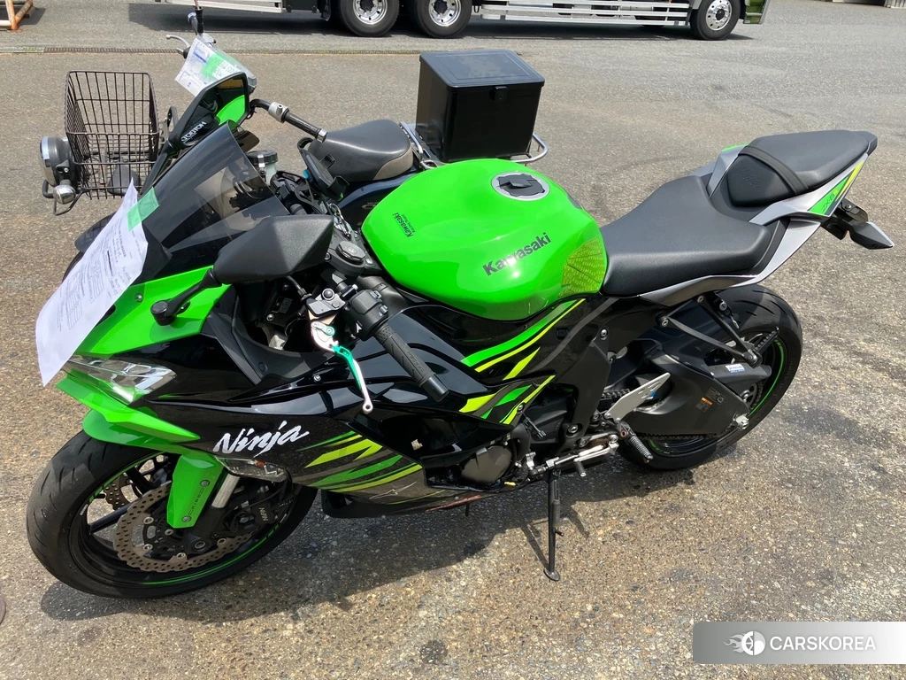 Проданный Kawasaki NINJA ZX-6R 2019 из Японии, фото 2