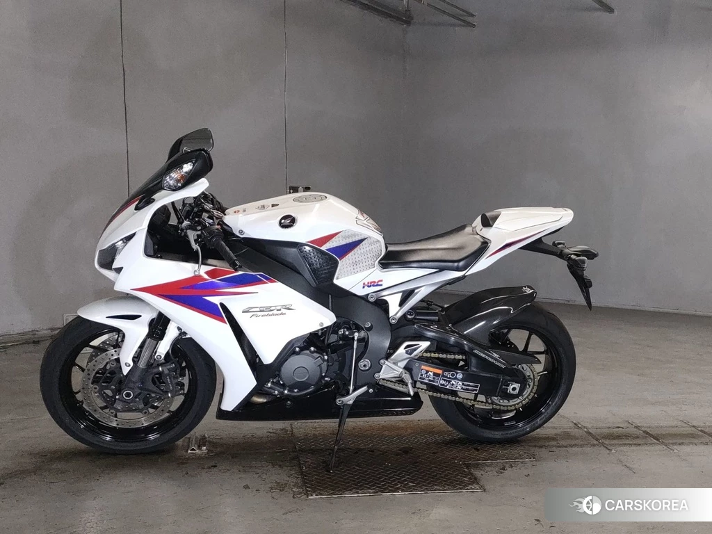 Проданный Honda CBR1000RR 2013 из Японии
