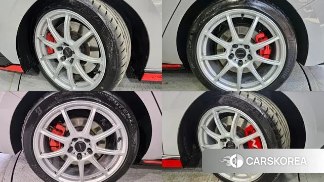 Hyundai Avante (CN7) 2021 Серебристо-серый из Кореи, фото 2