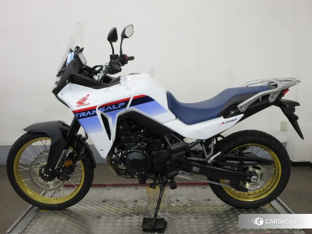 Проданный Honda TRANSALP XL750 2024 из Японии